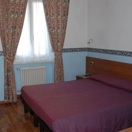 Hotel Riviera 3*