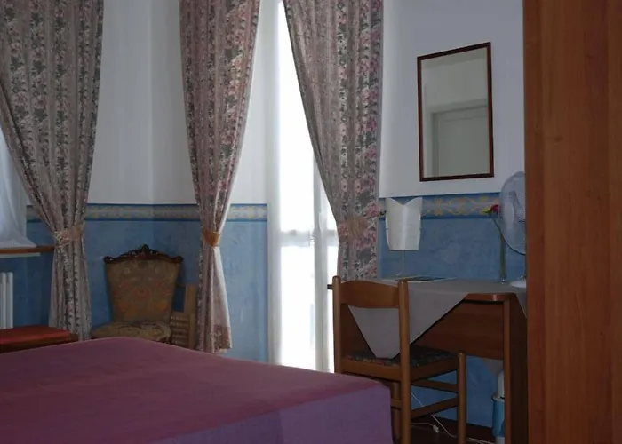 Hotel Riviera 3*
