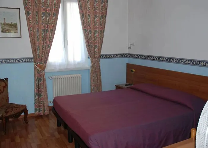 Hotel Riviera 3*