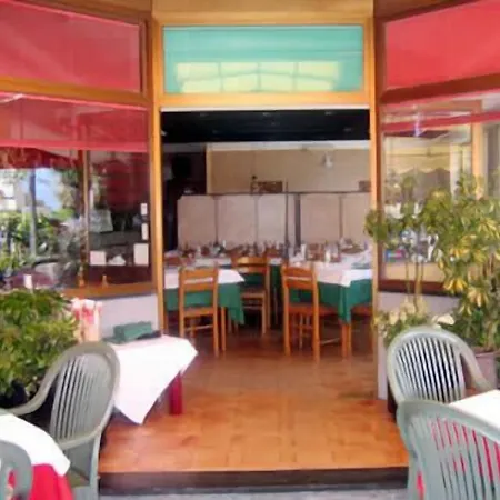 里维埃拉酒店 酒店 3*