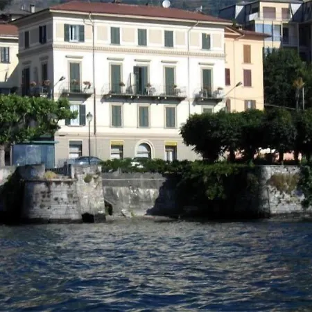 里维埃拉酒店 3*