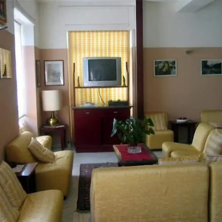 里维埃拉酒店 3* Cadenabbia