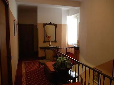 里维埃拉酒店 酒店