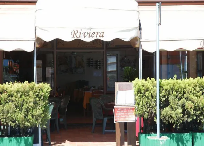Riviera מלון 3*